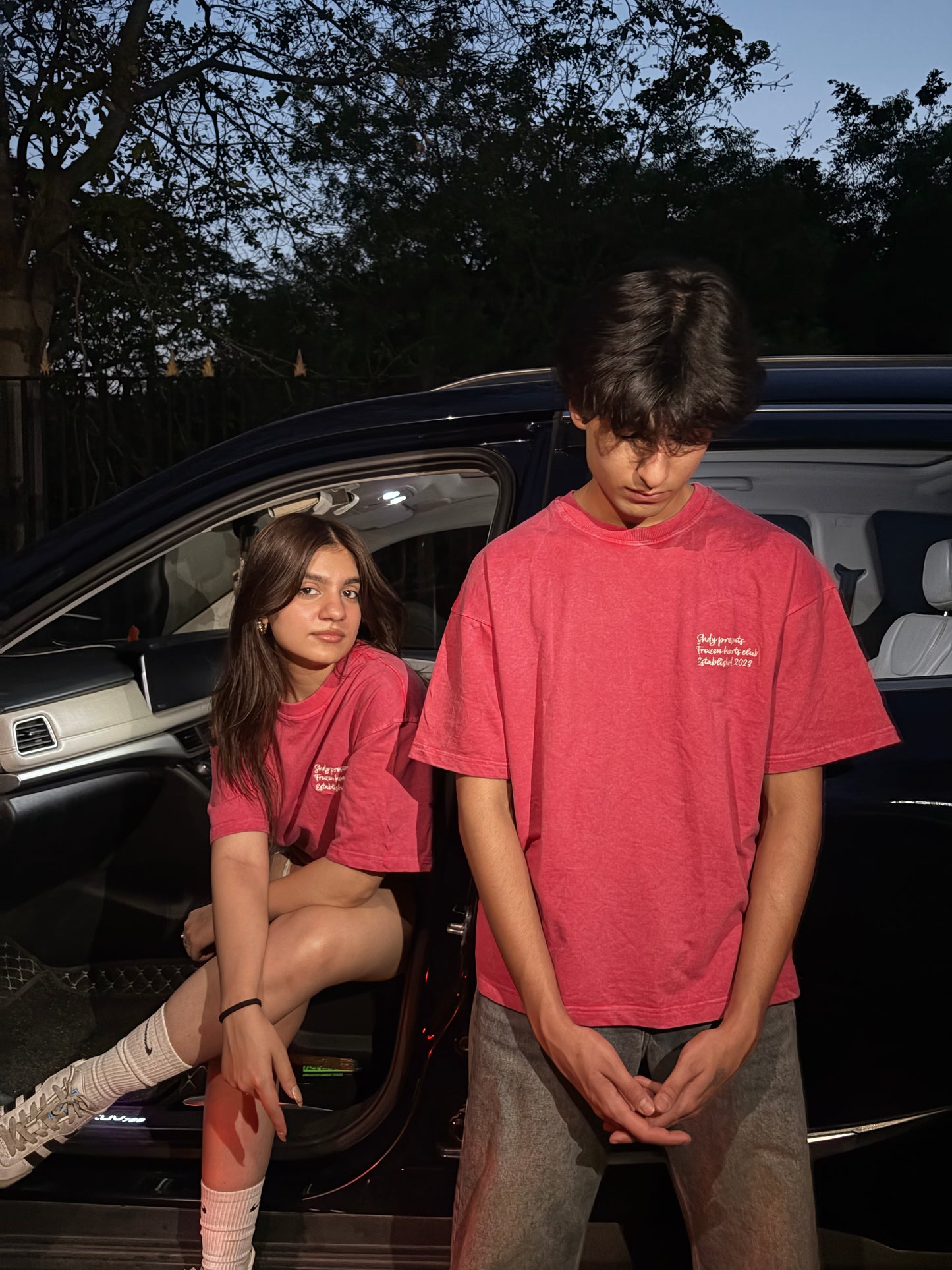 FROZEN HEARTS TEE
